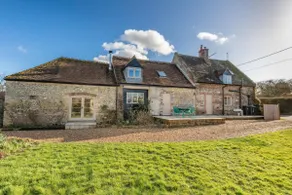 Family-oriented cottage with garden & BBQ | Pet-friendly - Image 2