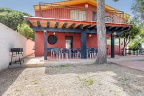 Grande maison de vacances entièrement équipée avec internet haut débit, jardin et terrasse | Vue jardin | Idéale pour le télétravail | Avec animaux admis - Image 2