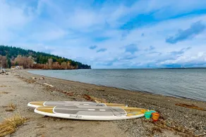 Hot Tub & Mtn Views: Lummi Island Home Near Beach - Image 5