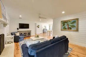3 Mi to Beach: Coastal Escape in Mount Pleasant - Image 4