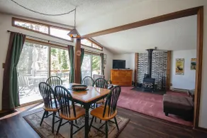 Moose Pond – A Serene Mountain Cabin Retreat - Image 3