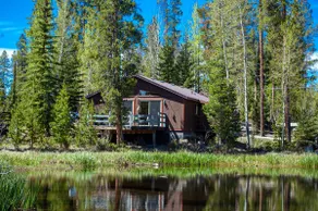 Moose Pond – A Serene Mountain Cabin Retreat - Image 2