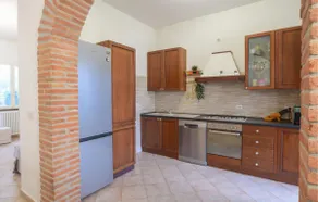 Stunning Home In Cecina - Image 4