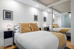 Chic 1-Bed Apartment Near Canberra’s Bustling CBD - Image 5