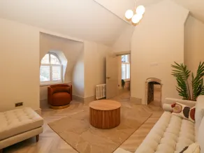 Castleton Suite - Image 5