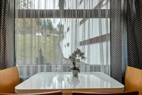 2-room apartment with pool - Image 3