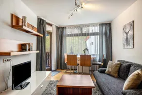 2-room apartment with pool - Image 2