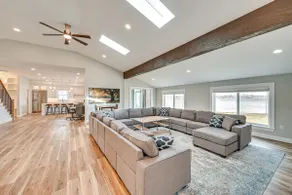 Views, Swimming & Family Fun: Chapman Lake Retreat - Image 4