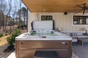 Ultimate Lake Home|GreatLocation|GreatViews|HotTub - Image 5