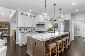 Ultimate Lake Home|GreatLocation|GreatViews|HotTub - Image 3