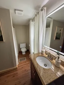 Bright and Simple Spacious Stay-Entire Home - Image 5
