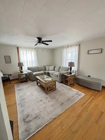 Bright and Simple Spacious Stay-Entire Home - Image 2