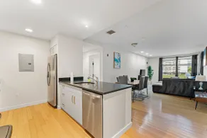 Beautiful 2br In Southend Boston - Image 3