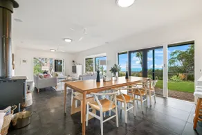Bimbadeen Luxurious Retreat - Image 2