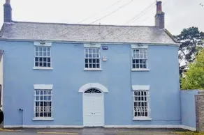 3 Bed House in Kildare Sleeps 9 with Parking - Image 2