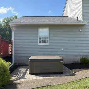 Family home w/game room, deck & hot tub - Image 2
