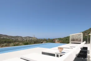 Dias Villa, Tennis, 2Pools, Walk to Beach & Shops, By ThinkVilla - Image 3