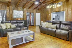 Smart TV + Spacious Yard: Peaceful Pope Retreat - Image 4