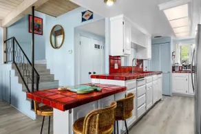 1950's Beachfront Home - Stunning Views! - Image 5