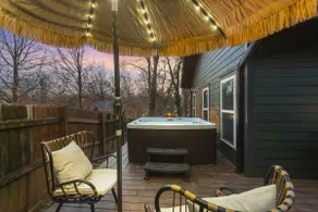 Walkable | Hot Tub | The Beacon Retreat - Image 2