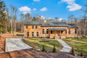 Sleeps 16 | Indoor Pool + Golf • Lake Harmony - Image 5