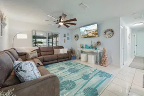 Coral Cove Relax w/ Private Pool 10 Mins to Beach - Image 2