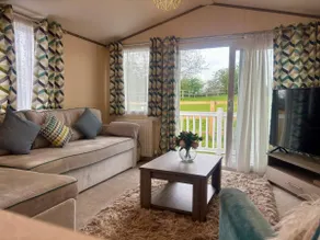 Caravan in Holcot - Sleeps 6 - Maximum 6 people - Maximum 4 adults per booking -Pet Friendly - Image 2