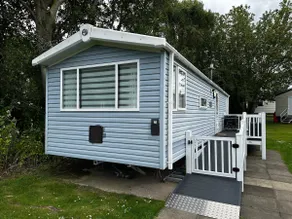 Tranquil Caravan Retreat by the Seaside PortSeton - Image 4