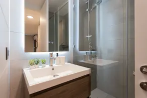 Modern 1br In Presidente Riesco Sleeps 3 - Image 5