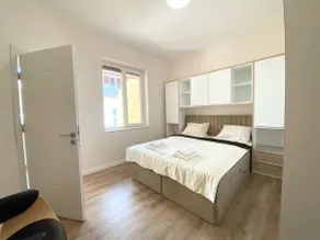 New Yorker 2BR Top location - Image 4