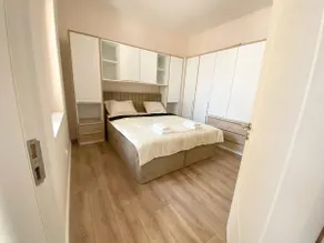 New Yorker 2BR Top location - Image 5