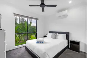 Manoora Haus - Industrial Oasis near Parks & Beach - Image 4