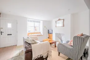 Cosy Flat in a Pretty Town. - Image 3