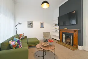 Three Bedroom Home Tranquil and Elegant - Image 5