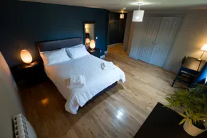 Hillside Apartment - Image 2