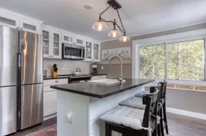 Waterfront Cottage Retreat By Evergreen Home - Image 4