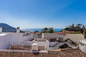 Downtown house, WiFi, air conditioning - Image 3