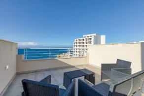 Stylish Penthouse Studio Bay Square 5 - Image 2