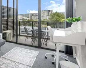 Modern 3-Bedroom Townhouse in Quiet Greenway - Image 3