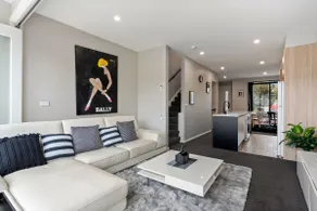 Modern 3-Bedroom Townhouse in Quiet Greenway - Image 5