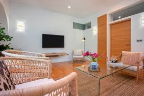 Genteel Home Carlos V - Image 4