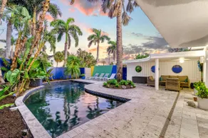 Luxe Oasis In St. Armands Circle with Private Pool - Image 3