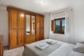 Procida apartment with courtyard view - Image 2