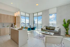 DESIGN DISTRICT LUXURY 2/2 PARADISE Q602 - Image 3