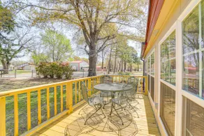 Walk to Beach: Eufaula 'Fisherman’s Delight' Home - Image 2