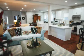 11BR Walk-to-Beach Retreat | Pier Village | F1 Sim - Image 4