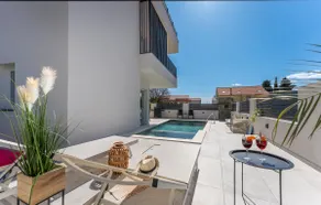 Luxurious Home In Drage - Image 2