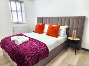 Luxury 2-Bedroom with A/C, Free Parking,Netflix - Image 3