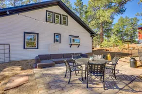 Walk to Ren Fest: Larkspur Farmhouse Hideaway - Image 2