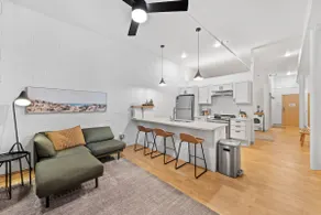 Enger Lofts Apt 223, Heirloom Vacations - Image 2